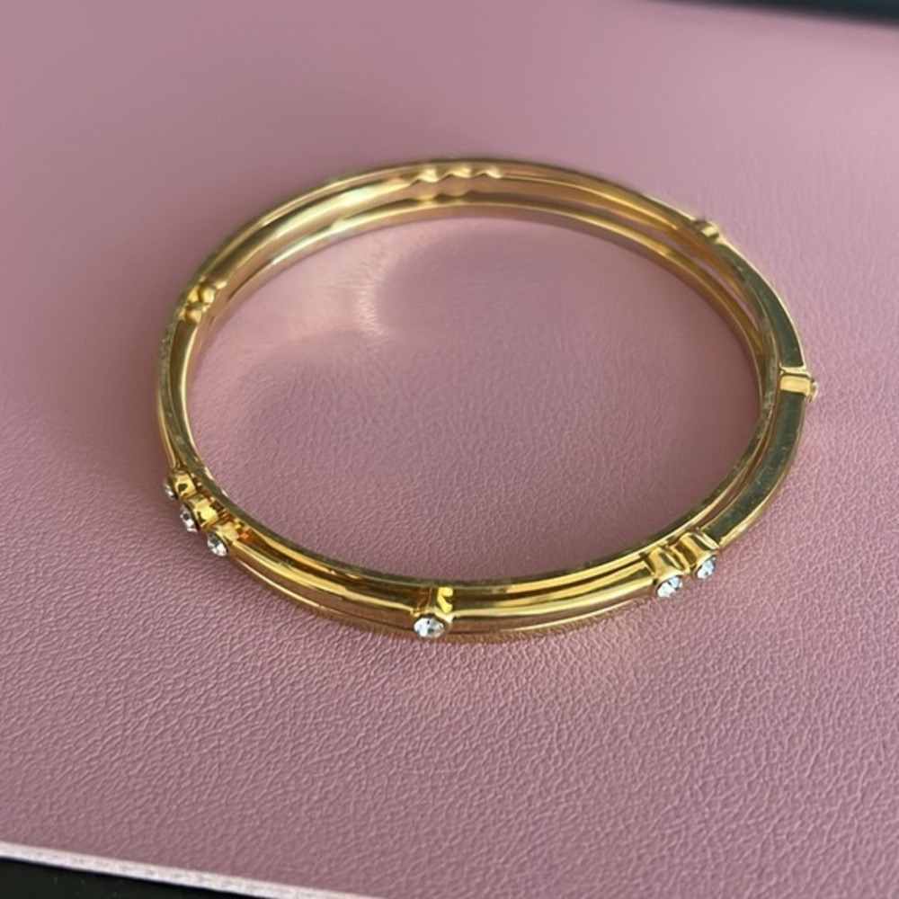 BANANA REPUBLIC Stacked on bracelet